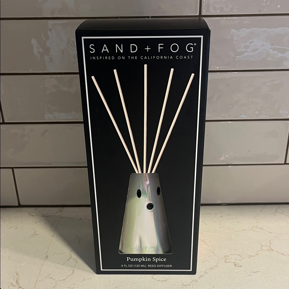 SAND + FOG Iridescent Reed Diffuser - Pumpkin Spice